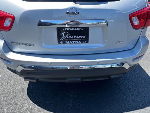 Used 2018 Nissan Pathfinder SV FWD image 24