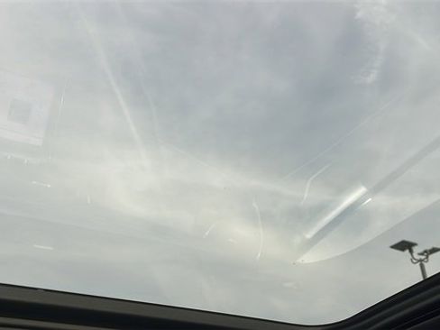 Used 2023 Jeep Grand Cherokee Overland w/ MOPAR Finishing Package image 23