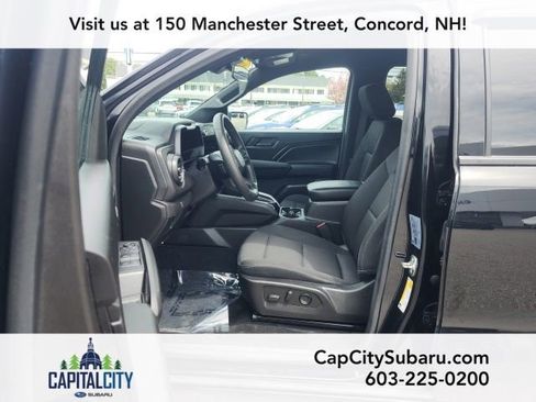 Used 2024 Chevrolet Colorado Trail Boss w/ Advanced Trailering Package AWD/4WD image 17