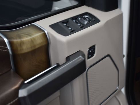 Used 2019 Ford F150 Limited image 6