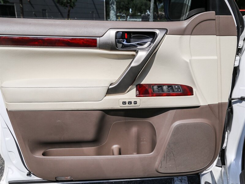 Used 2011 Lexus GX 460 w/ Comfort Plus Pkg AWD/4WD image 29