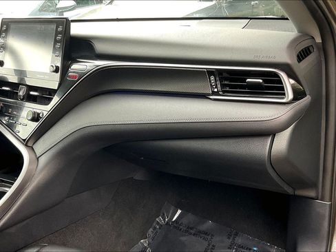 Used 2023 Toyota Camry XSE FWD image 15