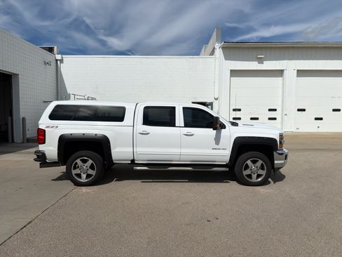 Used 2017 Chevrolet Silverado 2500 LT w/ LT Fleet Convenience Package AWD/4WD image 3