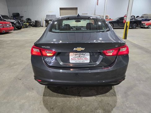 Used 2017 Chevrolet Malibu LT w/ Leather Package image 11