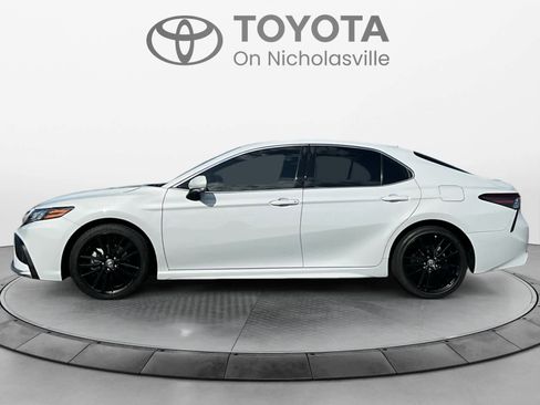 Used 2024 Toyota Camry XSE image 3