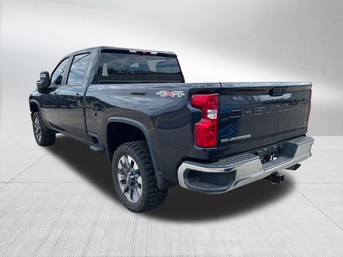 Used 2024 Chevrolet Silverado 2500 LT w/ All Star Edition AWD/4WD image 9