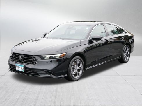Certified 2025 Honda Accord EX-L image 3