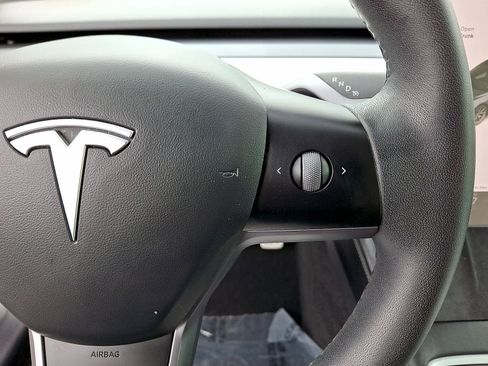Used 2021 Tesla Model 3 Performance AWD/4WD image 18