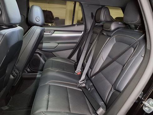 Used 2026 GMC Terrain Elevation w/ Elevation Premium Package FWD image 12