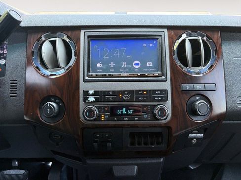 Used 2011 Ford F250 Lariat w/ Lariat Interior Pkg AWD/4WD image 15