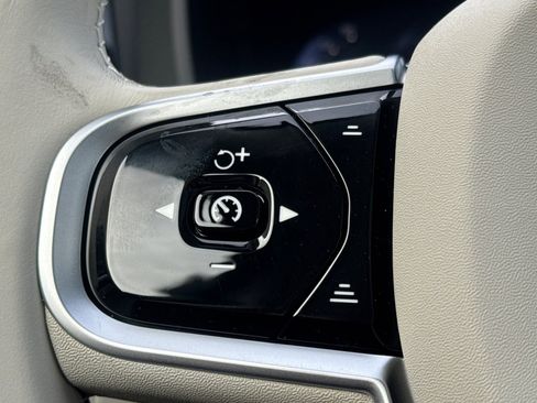 New 2026 Volvo XC60 B5 Ultra w/ Protection Package Premier image 28