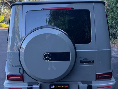 Used 2023 Mercedes-Benz G 550 image 2