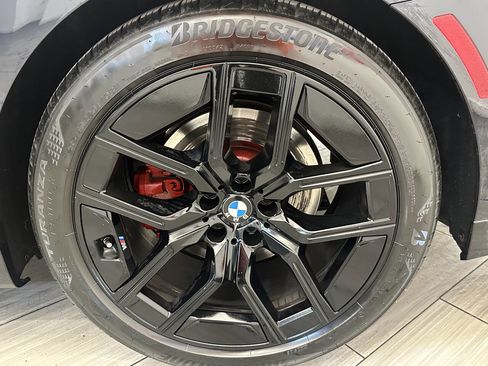 Used 2024 BMW 740i xDrive image 10