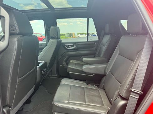 Used 2024 Chevrolet Tahoe LT w/ Luxury Package image 12