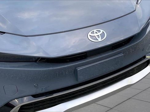 Used 2026 Toyota Prius Plug-In Hybrid FWD image 26