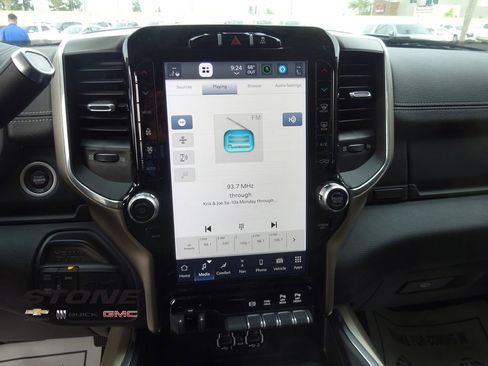 Used 2022 RAM 2500 Laramie AWD/4WD image 28