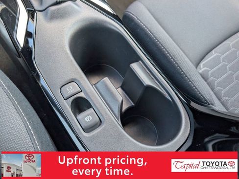 Used 2025 Toyota Corolla Hatchback w/ SE Package FWD image 22