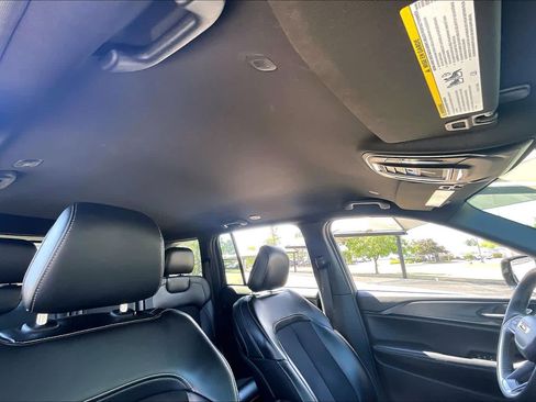 Used 2024 Jeep Grand Cherokee Altitude AWD/4WD image 14