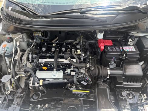 Used 2025 Nissan Versa SV FWD image 30