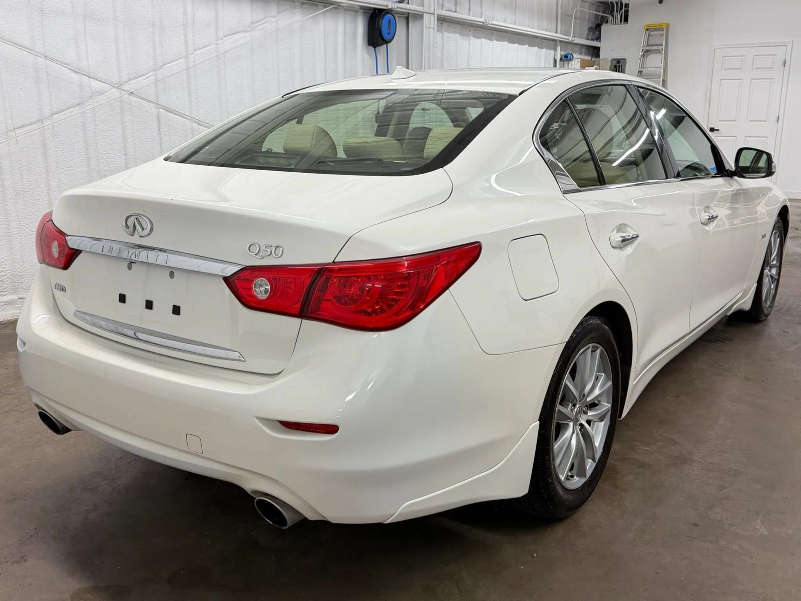 Used 2016 INFINITI Q50 Premium w/ 2.0T Premium Plus Package AWD/4WD image 5