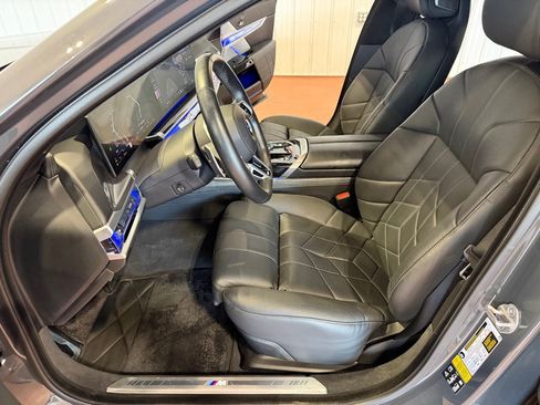 Used 2023 BMW 760i xDrive AWD/4WD image 21