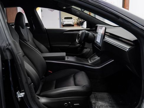 Used 2022 Tesla Model S Plaid image 35