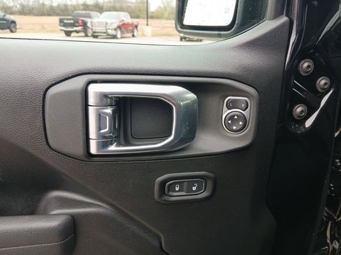 New 2026 Jeep Gladiator Sport image 25