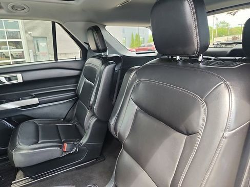 Certified 2023 Ford Explorer XLT w/ Equipment Group 202A AWD/4WD image 25
