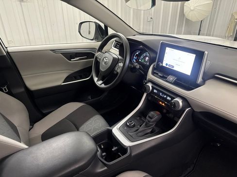 Used 2025 Toyota RAV4 XLE w/ Convenience Package AWD/4WD image 21