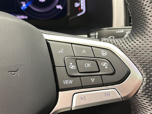 Used 2023 Volkswagen Atlas SEL R-Line AWD/4WD image 18