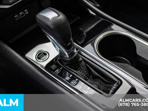 Used 2024 Nissan Altima 2.5 SV FWD image 35