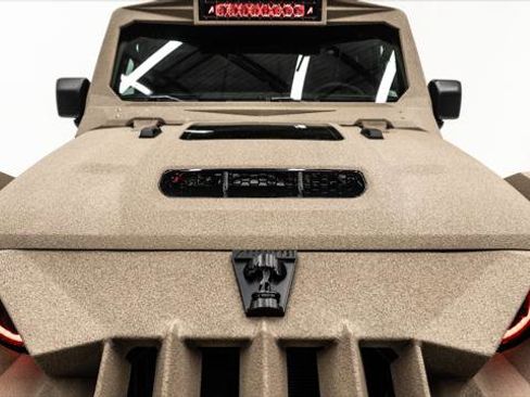 Used 2025 Jeep Gladiator Sport image 14