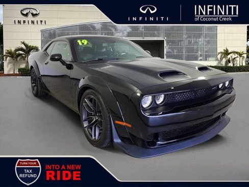 Used 2019 Dodge Challenger SRT Hellcat Redeye RWD image 1