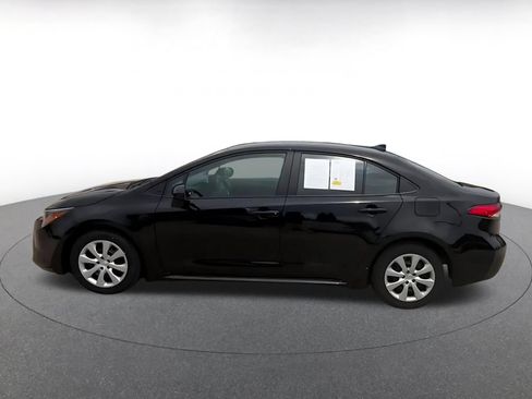 Used 2025 Toyota Corolla LE FWD image 8