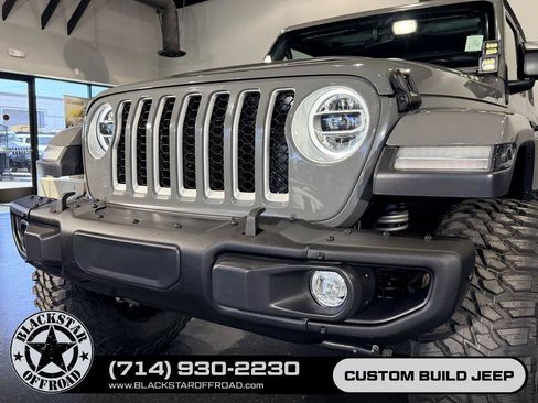 Used 2020 Jeep Gladiator Overland w/ Popular Equipment Package AWD/4WD image 4