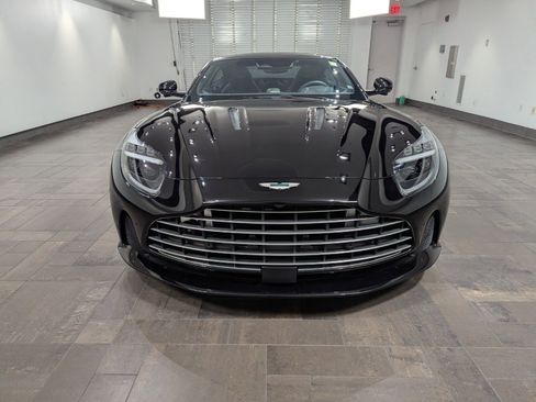 Used 2025 Aston Martin DB12 Coupe image 7