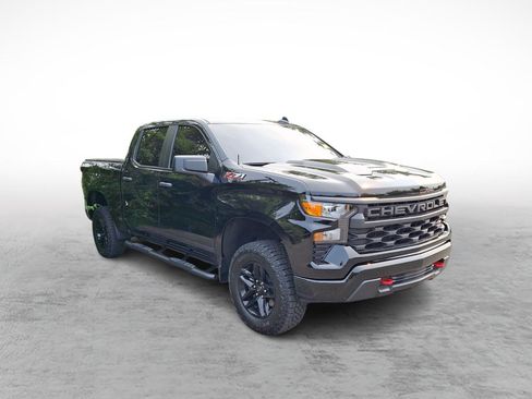 Used 2025 Chevrolet Silverado 1500 Custom Trail Boss AWD/4WD image 3