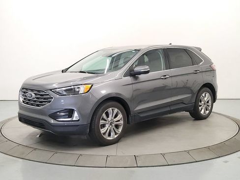 Used 2023 Ford Edge Titanium AWD/4WD image 3