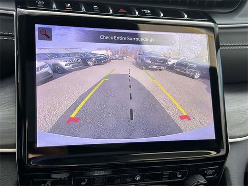 Certified 2023 Jeep Grand Cherokee Limited w/ Black Appearance Package image 42