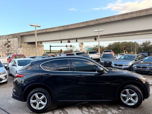 Used 2019 Alfa Romeo Stelvio image 9