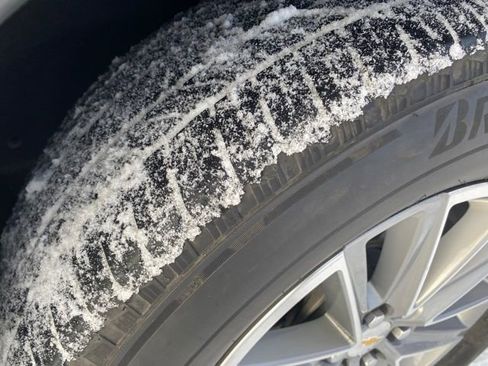 Certified 2023 Chevrolet Traverse LT w/ LPO, Floor Liner Package image 23