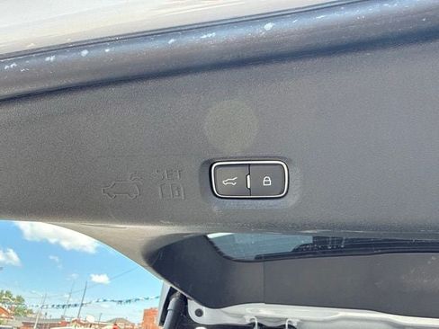 Used 2025 Lincoln Navigator L Reserve AWD/4WD image 32
