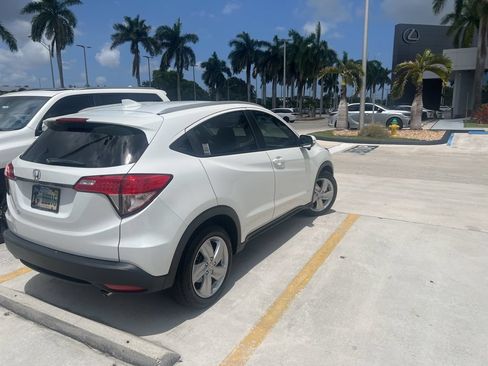 Used 2019 Honda HR-V EX-L image 11