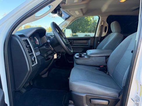 Used 2017 RAM 2500 Tradesman w/ Chrome Appearance Group image 22