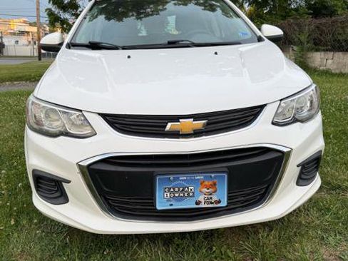Used 2018 Chevrolet Sonic LT FWD image 3