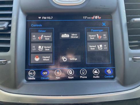 Used 2018 Chrysler 300 Limited w/ Safetytec Plus Group image 8