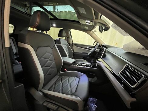 New 2026 Volkswagen Atlas Peak Edition AWD/4WD image 11