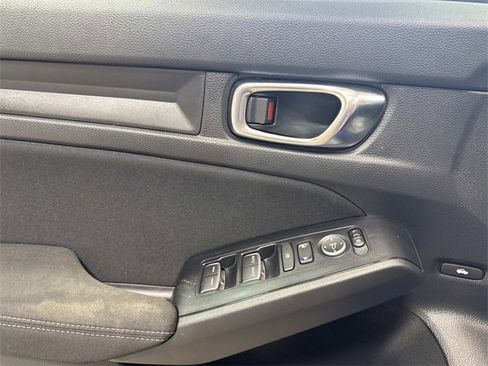 Used 2022 Honda Civic Sport image 16