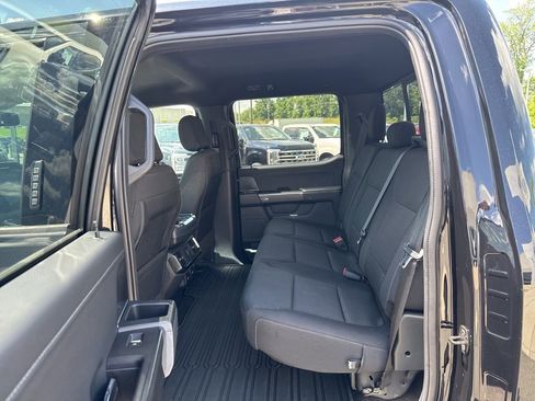 Certified 2022 Ford F150 XLT w/ Equipment Group 302A High image 15