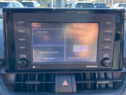 Used 2021 Toyota RAV4 LE image 23